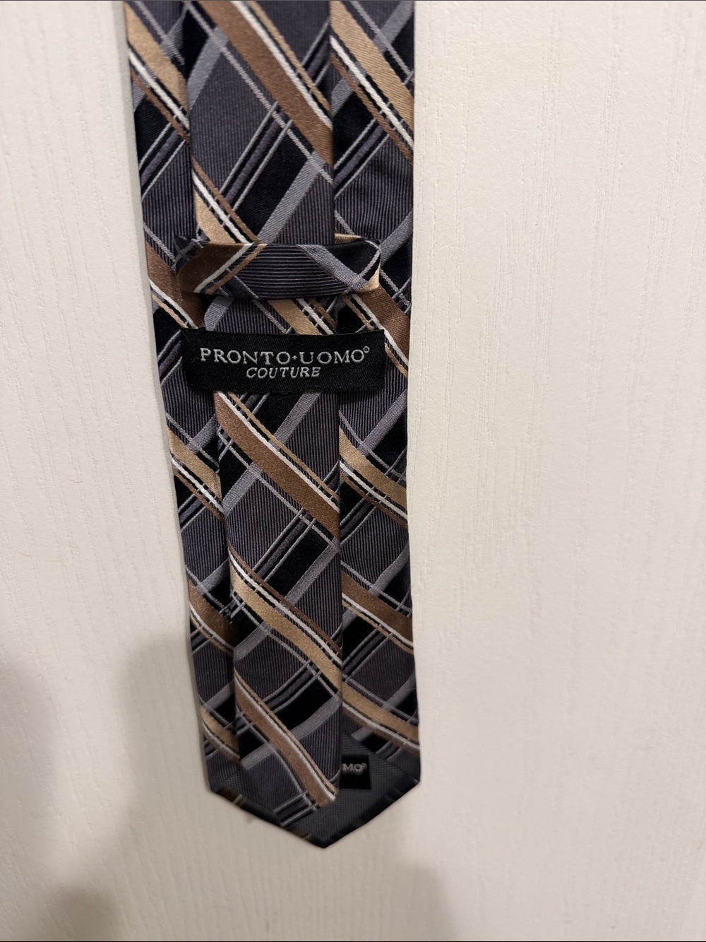 100% silk Pronto Uomo Gray and Brown Diagonal Geometric Tie